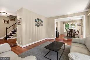 6463 Woodmere Pl, Centreville, VA 20120 - Photo 12