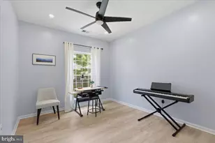 4127 Fountainside Ln, Fairfax, VA 22030 - Photo 24