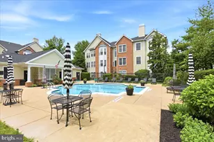 4127 Fountainside Ln, Fairfax, VA 22030 - Photo 32
