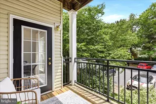 4127 Fountainside Ln, Fairfax, VA 22030 - Photo 12