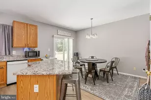 9626 Eaton Woods Pl, Lorton, VA 22079 - Photo 10