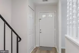 2124 Mager Dr, Herndon, VA 20170 - Photo 2