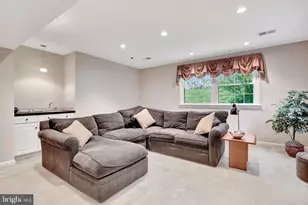 1310 Towlston Rd, Vienna, VA 22182 - Photo 32