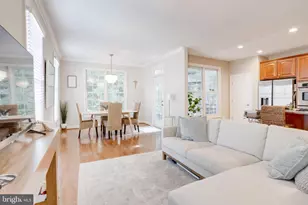 8320 Dockray Ct, Lorton, VA 22079 - Photo 4
