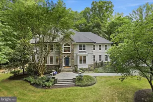 7211 12 Oaks Dr, Fairfax Station, VA 22039 - Photo 2