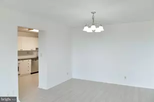 8340 Greensboro Dr, McLean, VA 22102 - Photo 12