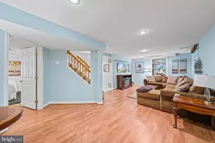 3203 Kinross Cir, Herndon, VA 20171 - Photo 16