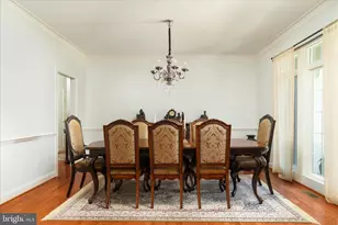 8906 Laurel Overlook Dr, Lorton, VA 22079 - Photo 10