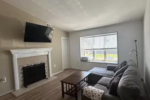 7804 Harrowgate Cir, Springfield, VA 22152 - Photo 8