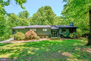 10808 Nicholsridge Rd, Great Falls, VA 22066 - Photo 2
