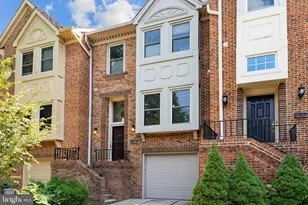 3915 Green Look Ct, Fairfax, VA 22033 - Photo 2