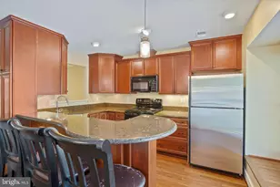 3915 Green Look Ct, Fairfax, VA 22033 - Photo 6