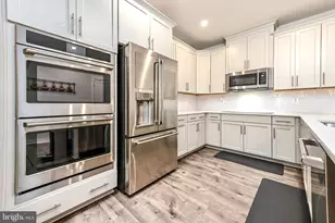 13543 Sayward Blvd, Herndon, VA 20171 - Photo 8