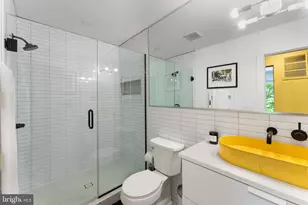6340 Waterway Dr, Falls Church, VA 22044 - Photo 16