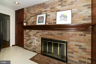 8947 Colesbury Pl, Fairfax, VA 22031 - Photo 6
