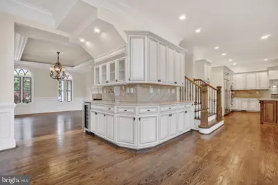 7112 Georgetown Pike, McLean, VA 22101 - Photo 6