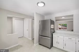 5851 Jacksons Oak Ct, Burke, VA 22015 - Photo 8
