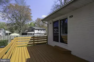8908 Charles Augustine Dr, Alexandria, VA 22308 - Photo 28