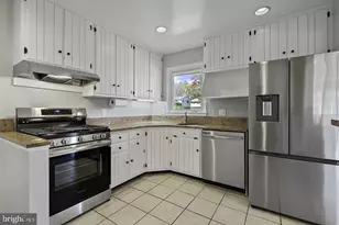 8908 Charles Augustine Dr, Alexandria, VA 22308 - Photo 8