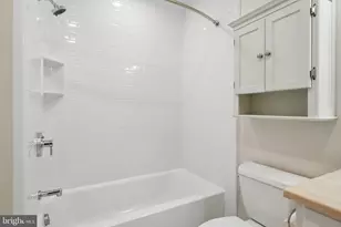 7822 Harrowgate Cir, Springfield, VA 22152 - Photo 20