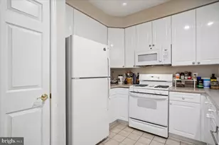 1851 Stratford Park Pl, Reston, VA 20190 - Photo 6