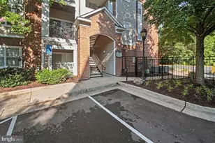 12956 Centre Park Cir, Herndon, VA 20171 - Photo 4