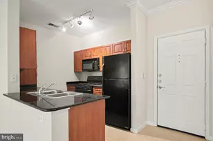 12956 Centre Park Cir, Herndon, VA 20171 - Photo 10