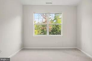 12956 Centre Park Cir, Herndon, VA 20171 - Photo 18