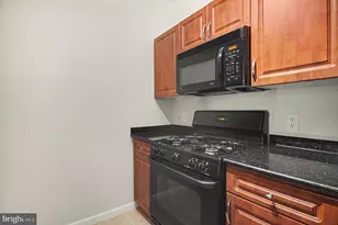 12956 Centre Park Cir, Herndon, VA 20171 - Photo 8