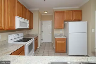 7751 Milford Haven Dr, Lorton, VA 22079 - Photo 6