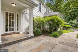 11103 Burywood Ln, Reston, VA 20194 - Photo 4