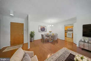 1800 Old Meadow Rd, McLean, VA 22102 - Photo 2