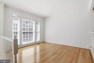 3946 Valley Ridge Drive, Fairfax, VA 22033 - Photo 4