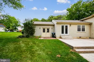 7871 Godolphin Dr, Springfield, VA 22153 - Photo 10