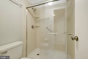 10221 Valentino Dr, Oakton, VA 22124 - Photo 20