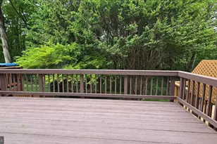 3906 Valley Ridge Dr, Fairfax, VA 22033 - Photo 18