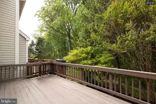 3906 Valley Ridge Dr, Fairfax, VA 22033 - Photo 20
