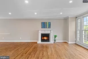 3906 Valley Ridge Dr, Fairfax, VA 22033 - Photo 4