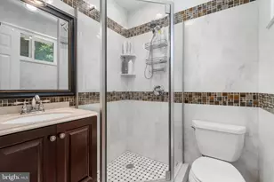 8304 Harland Dr, Springfield, VA 22152 - Photo 20