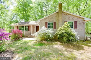 4704 Sandra Ln, Fairfax, VA 22030 - Photo 2