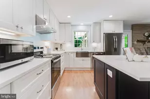 4704 Sandra Ln, Fairfax, VA 22030 - Photo 14