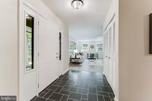 4704 Sandra Ln, Fairfax, VA 22030 - Photo 8
