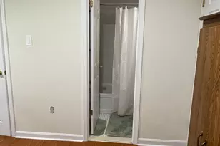 9025 Streamview Ln, Vienna, VA 22182 - Photo 12