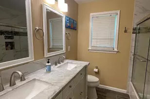 9025 Streamview Ln, Vienna, VA 22182 - Photo 32