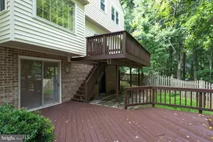 9025 Streamview Ln, Vienna, VA 22182 - Photo 34