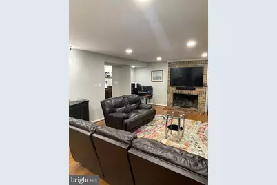 9025 Streamview Lane, Vienna, VA 22182 - Photo 8