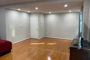 9025 Streamview Ln, Vienna, VA 22182 - Photo 30