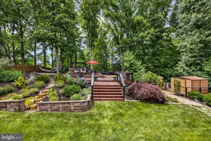 6456 Maplewood Dr, Falls Church, VA 22041 - Photo 2