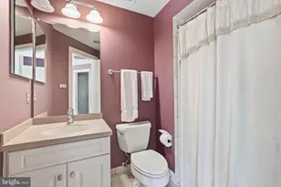7818 Crownhurst Ct, McLean, VA 22102 - Photo 34
