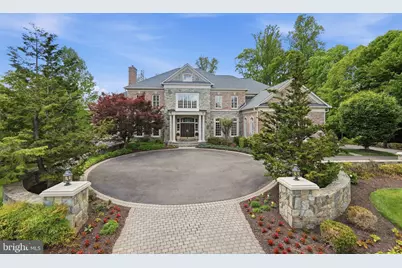7818 Crownhurst Court, McLean, VA 22102 - Photo 10